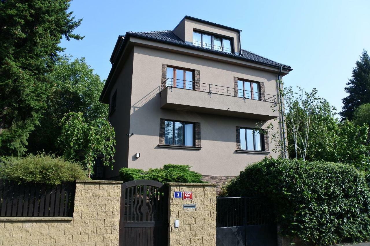 Apartman V Zahrade Praha Troja - Apartment In The Garden Prague Troja Dış mekan fotoğraf