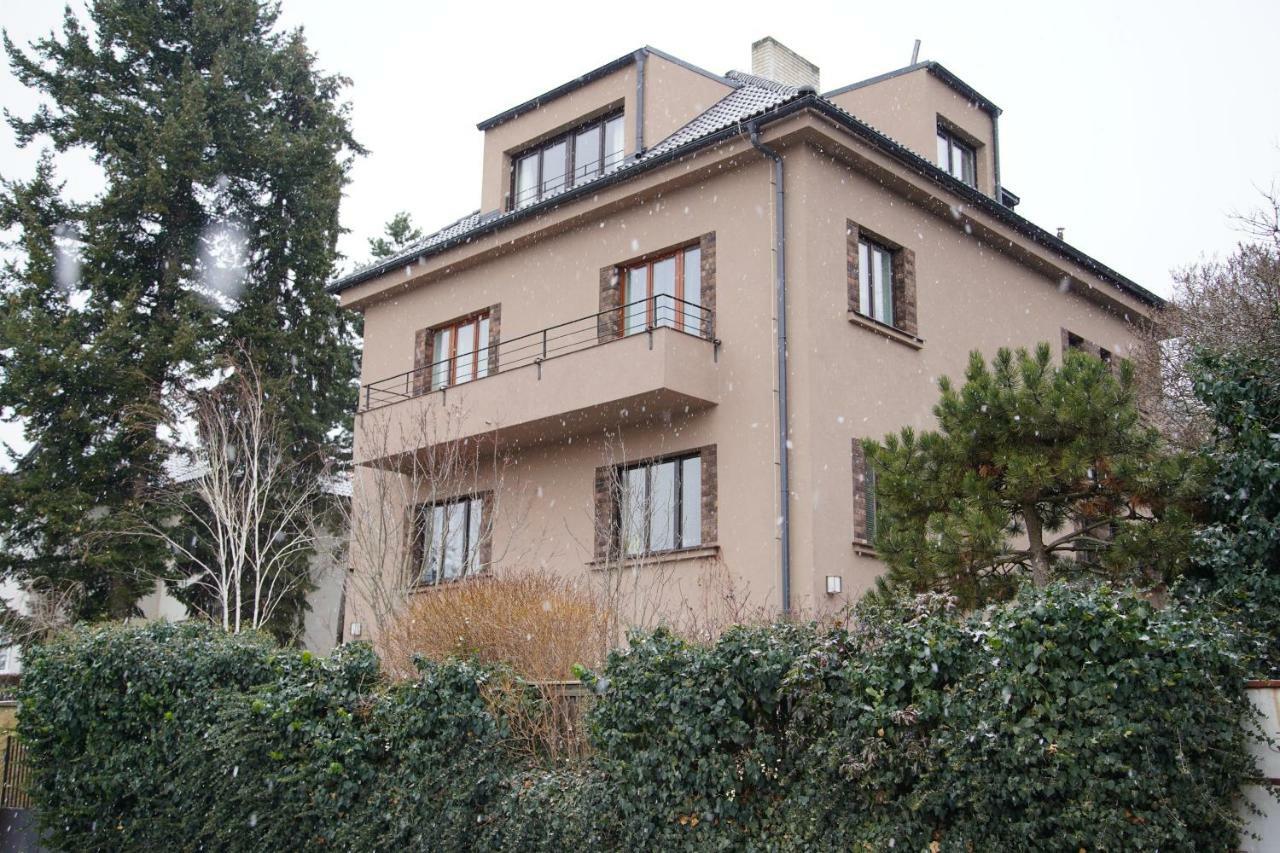 Apartman V Zahrade Praha Troja - Apartment In The Garden Prague Troja Dış mekan fotoğraf